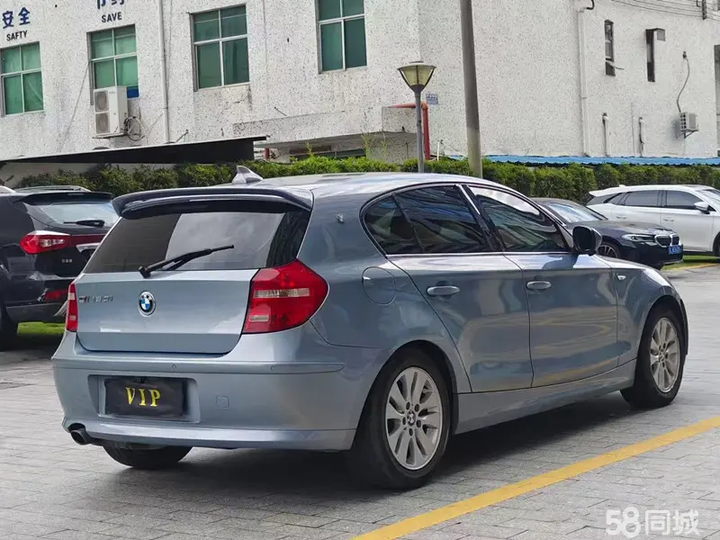 BMW 1 Series (Imported) 2010 car image #9