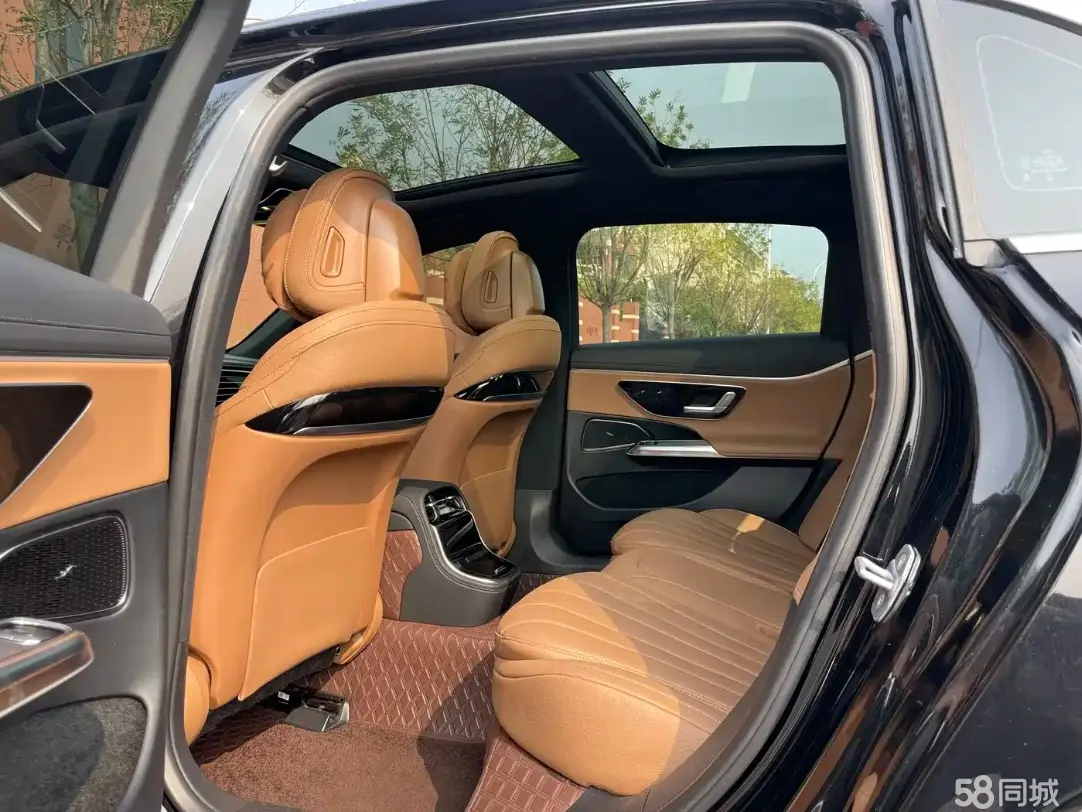 Mercedes-Benz E Class 2024 car image #9