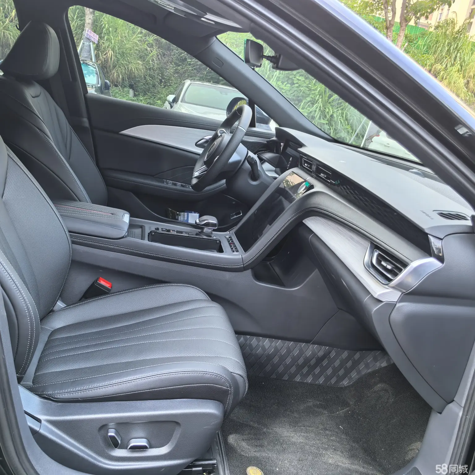 HongQi H5 2024 car image #9