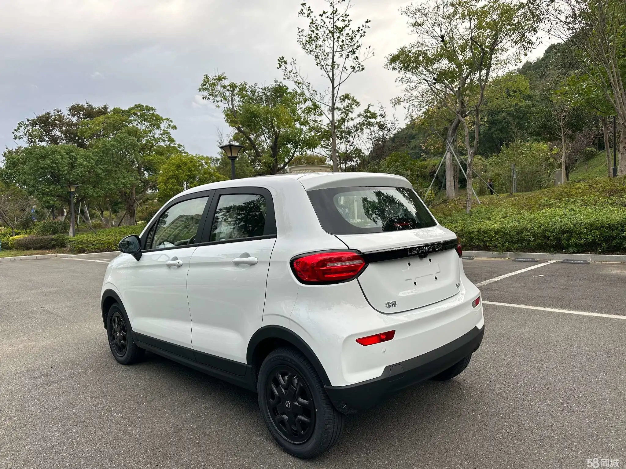 零跑汽车 零跑T03 2025 汽车图片 #9