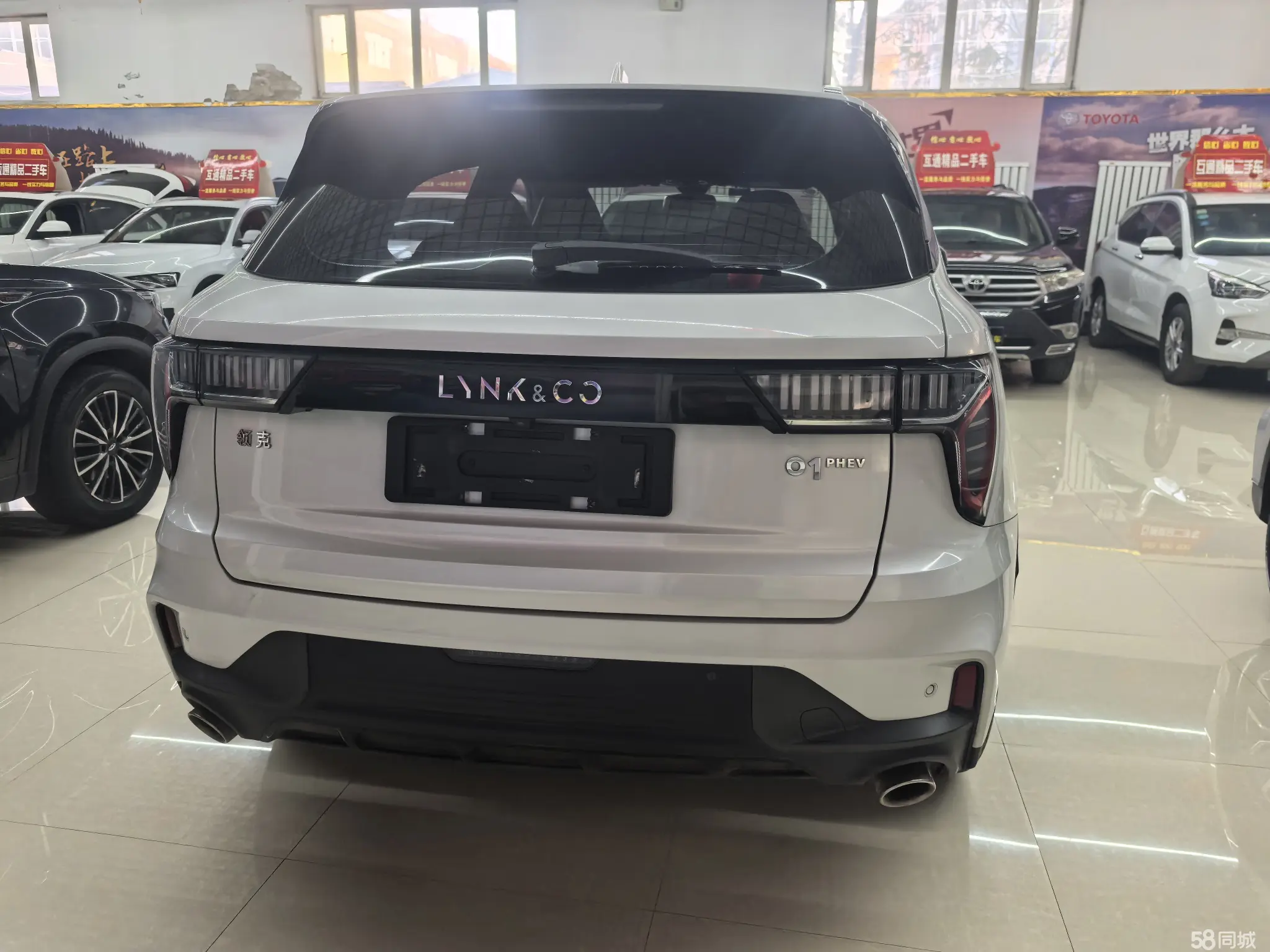 Lynk & Co 01 EM-P 2022 #9 Lynk & Co 01 EM-P 2022 car image #9
