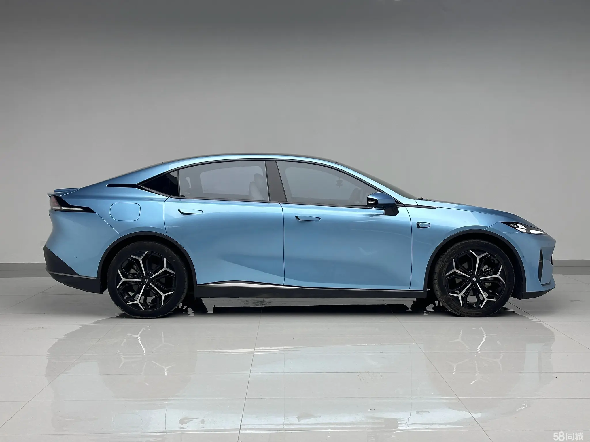 Deepal S07 2024 car image #9