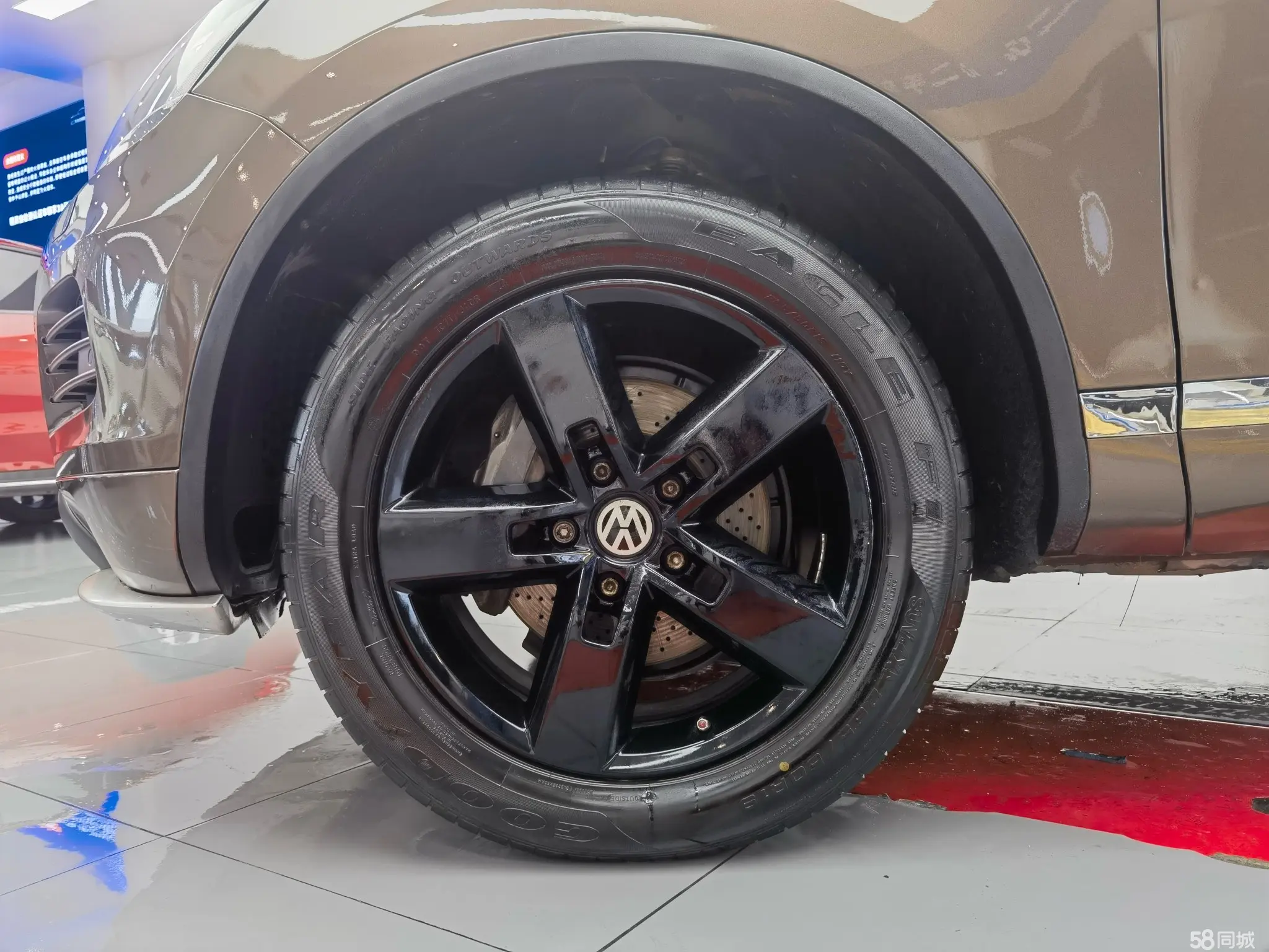 Volkswagen Touareg 2012 car image #9