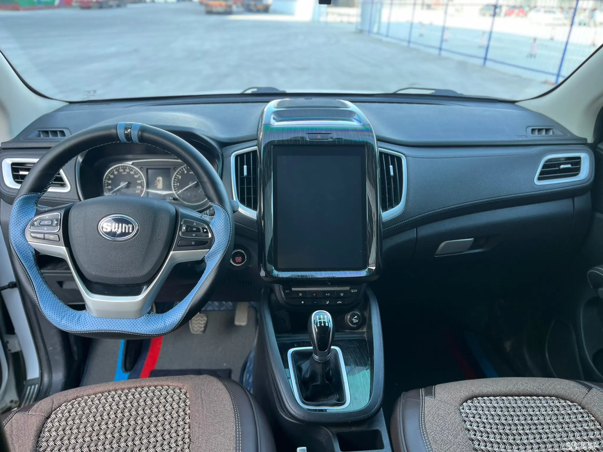 SWM斯威汽车 SWM斯威X7 2018 汽车图片 #9