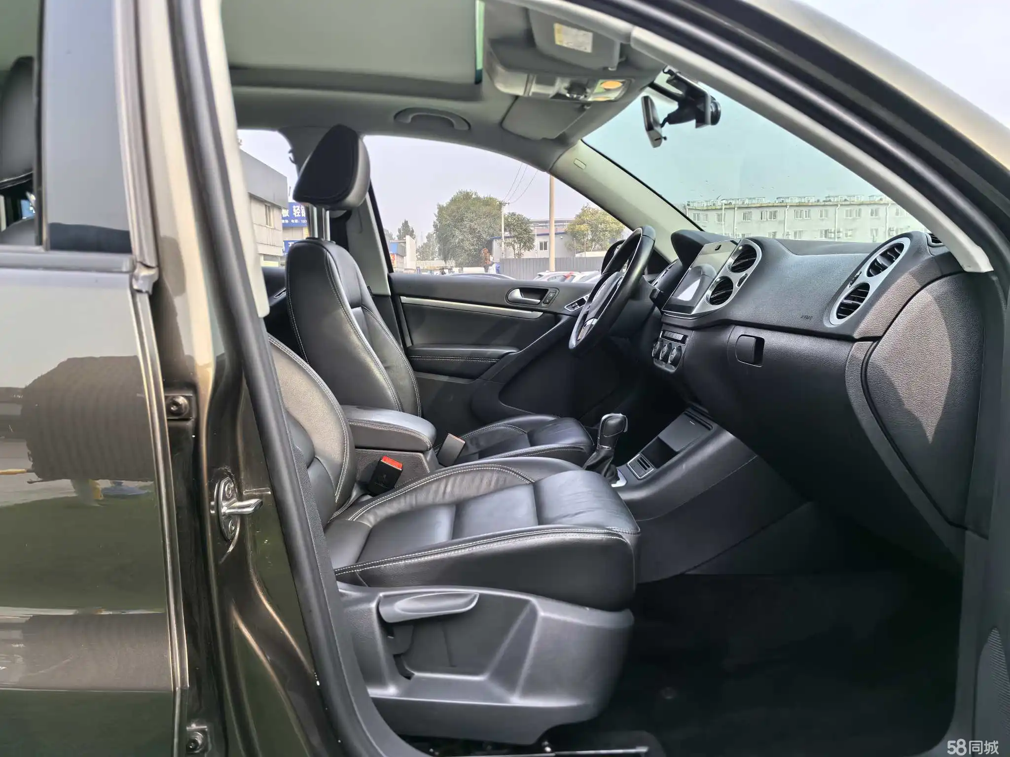 Volkswagen Tiguan 2017 car image #9