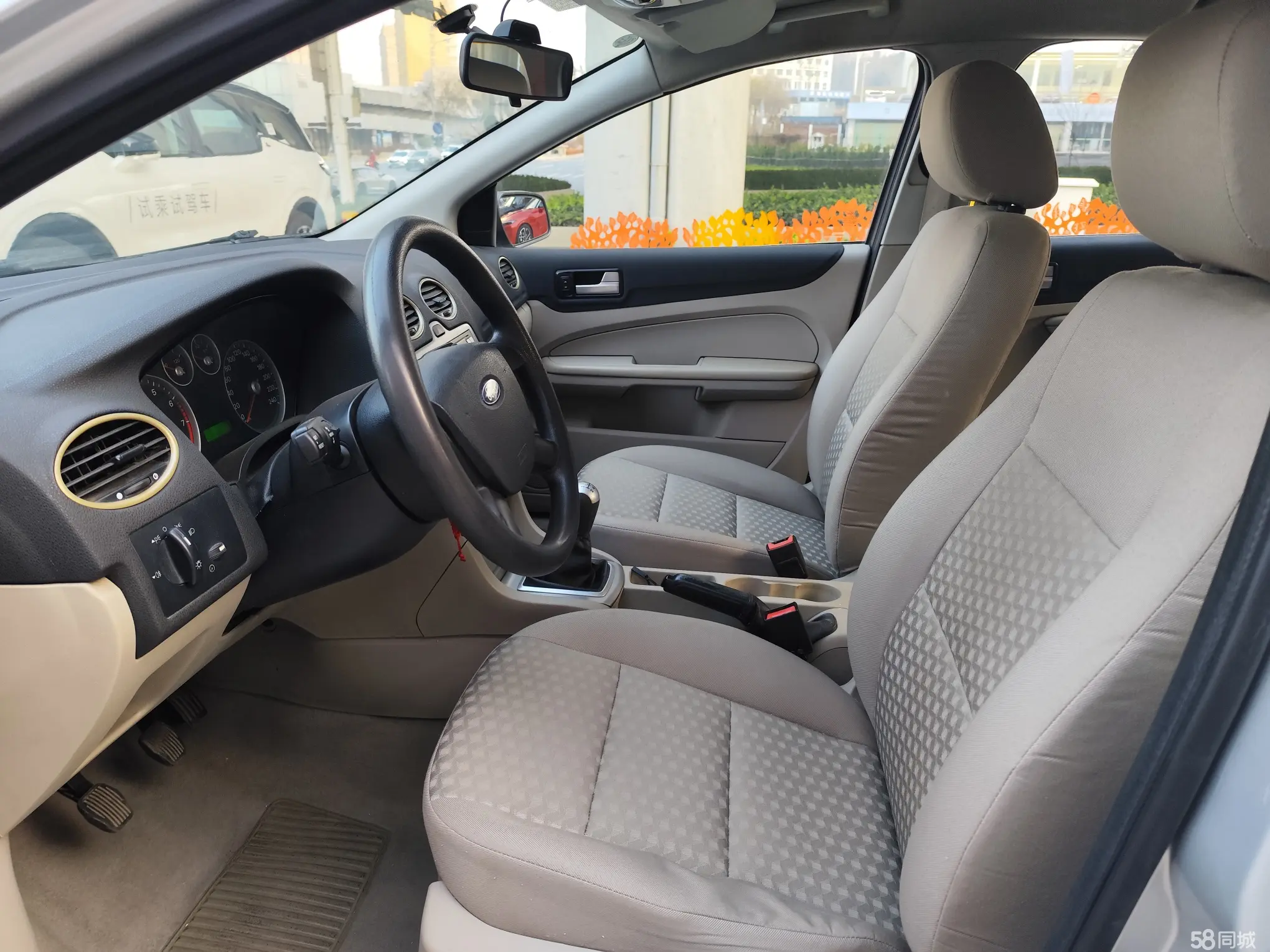 Ford Focus 2006 image de voiture #9