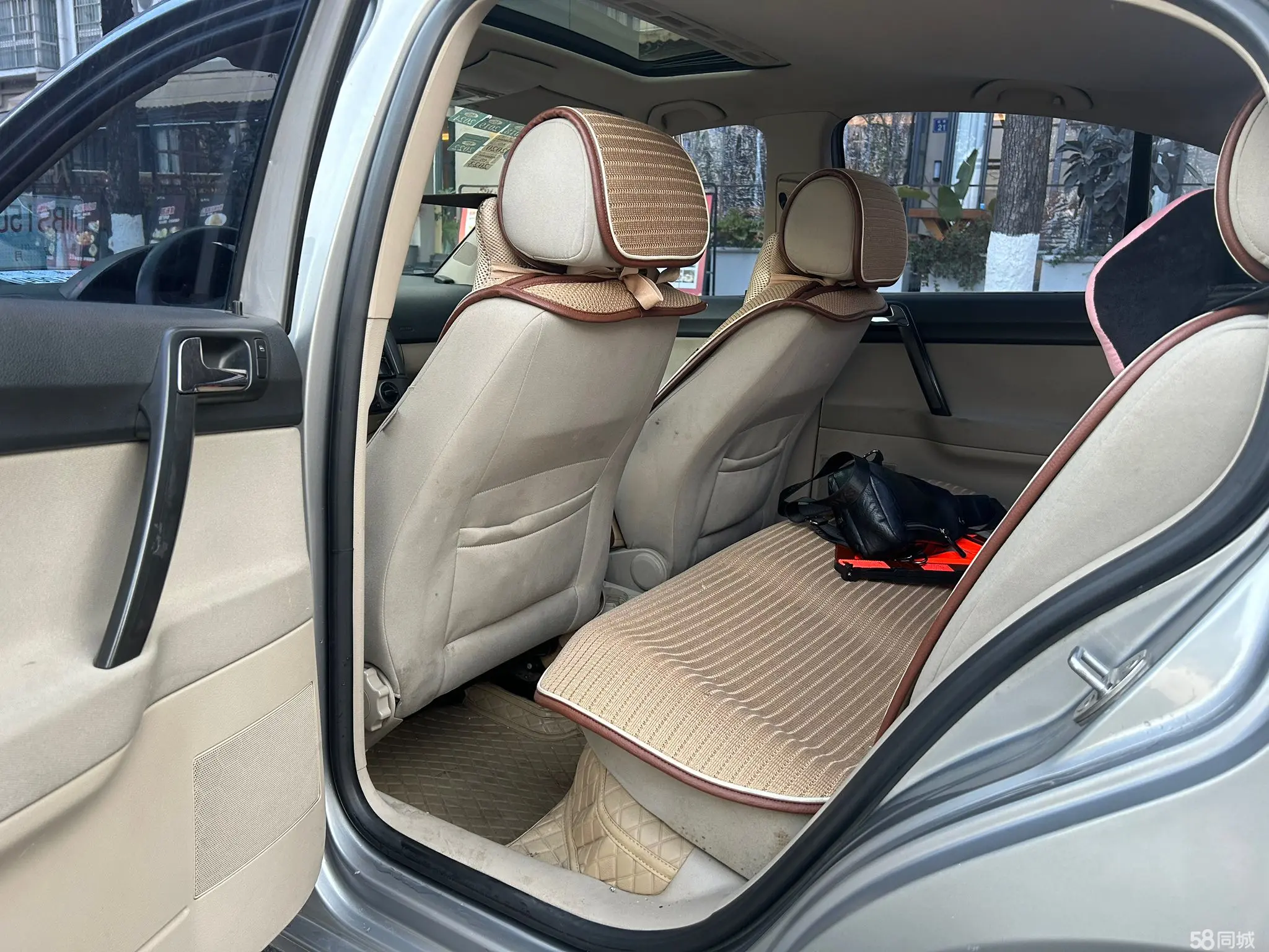 Volkswagen Tacqua 2011 immagine di auto #9