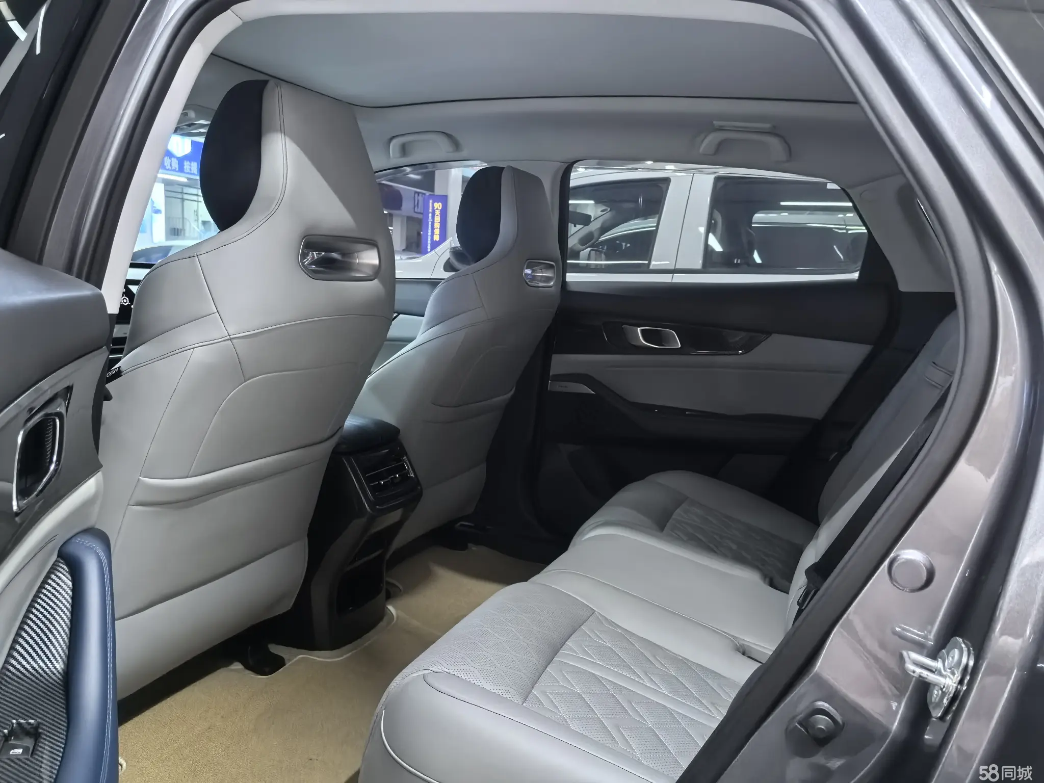 Changan UNI-K iDD 2022 car image #9