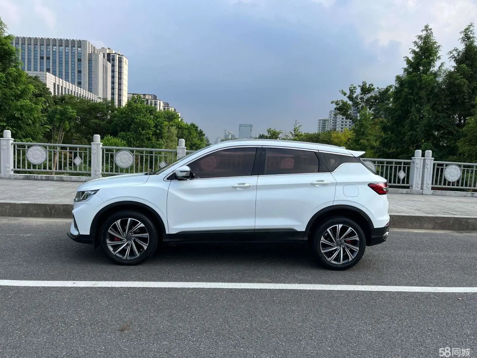 GEELY Coolray 2019 #9 GEELY Coolray 2019 car image #9