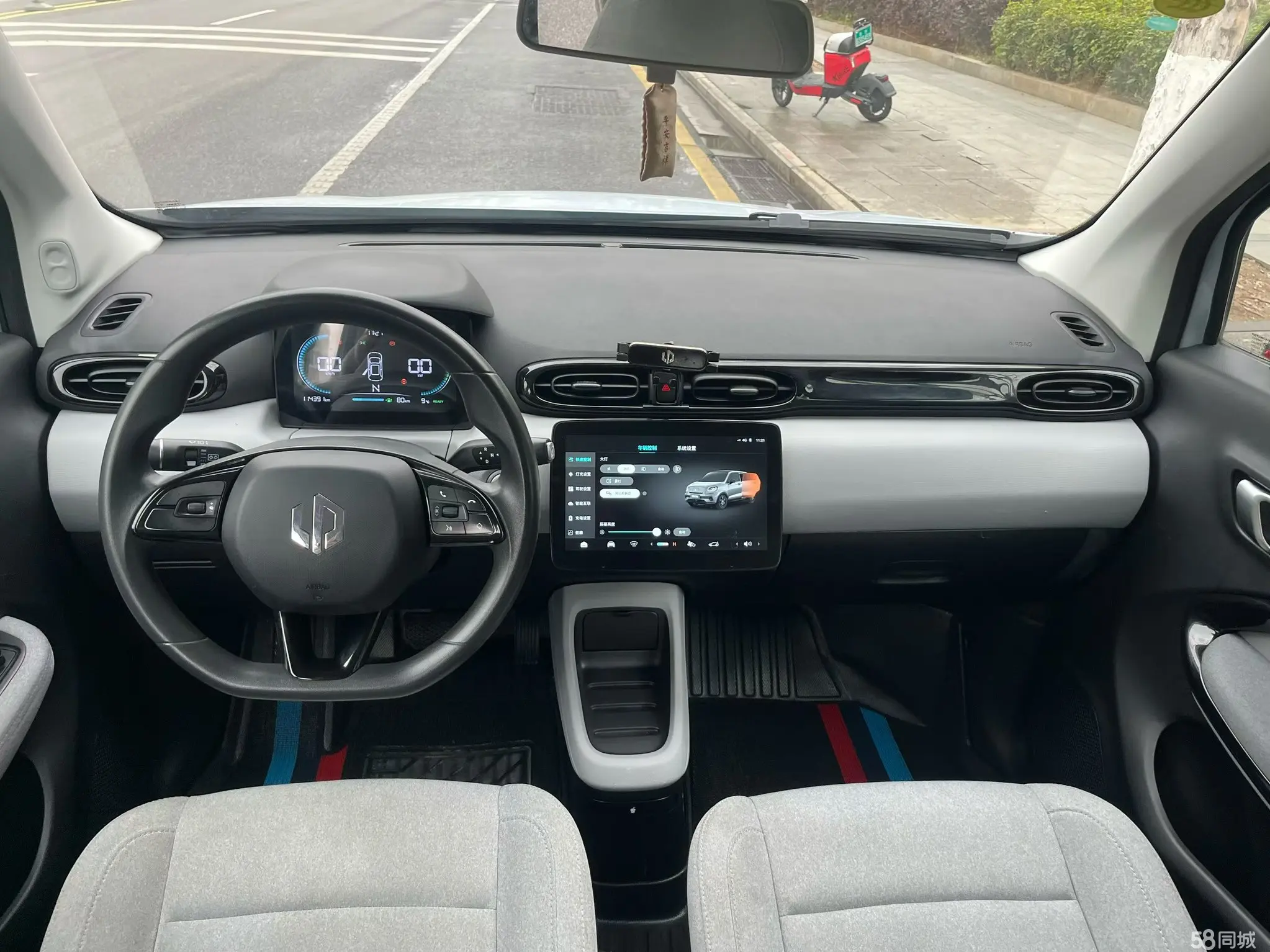 零跑汽车 零跑T03 2023 汽车图片 #9