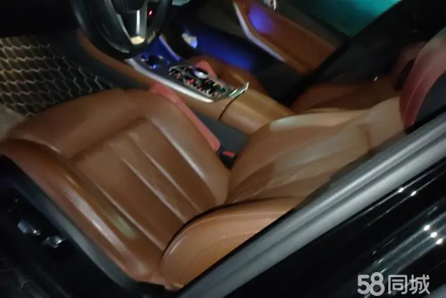 BMW X7 2023 car image #9