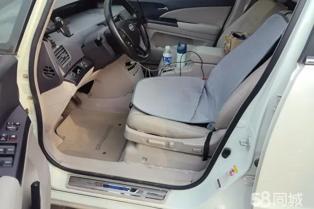 BYD e6 2015 car image #9
