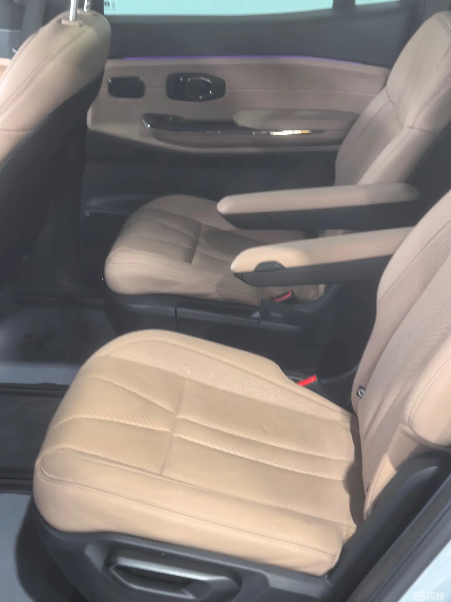 NIO ES8 2020 изображение автомобиля #9