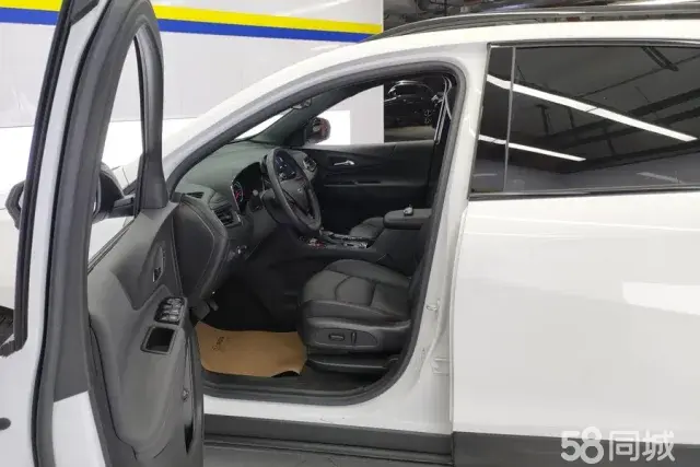 Chevrolet Equinox 2023 car image #9