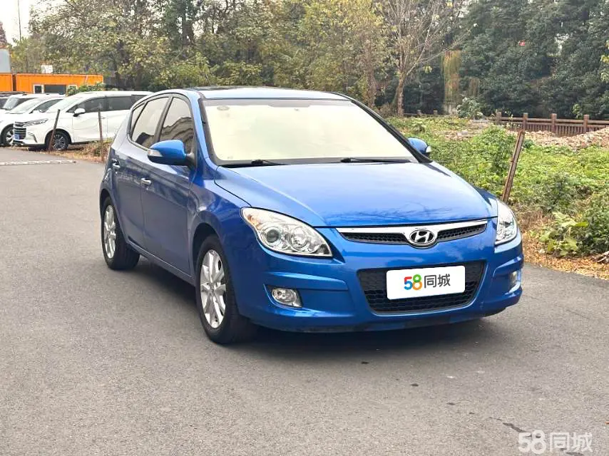 Hyundai i30 2010 car image #9