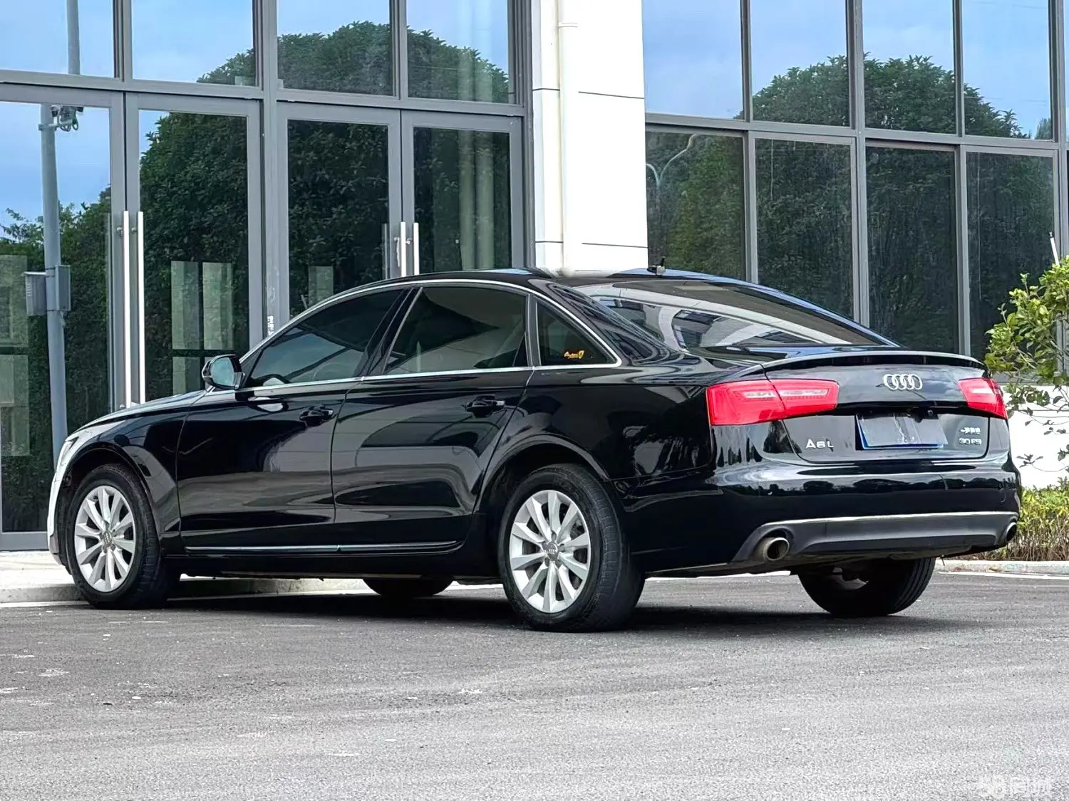 Audi A6L 2015 #9 Audi A6L 2015 car image #9