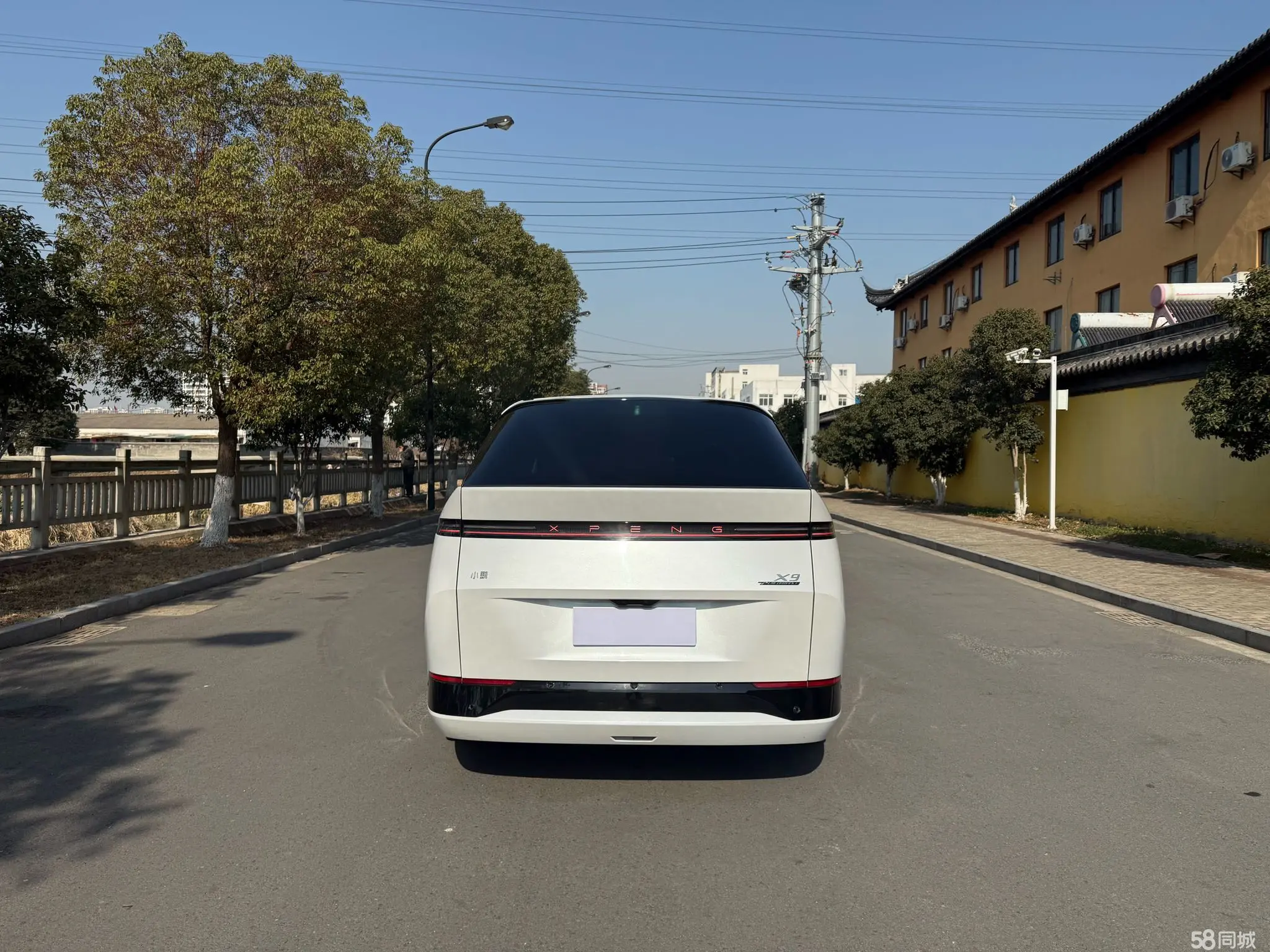 小鹏 小鹏X9 2024 汽车图片 #9