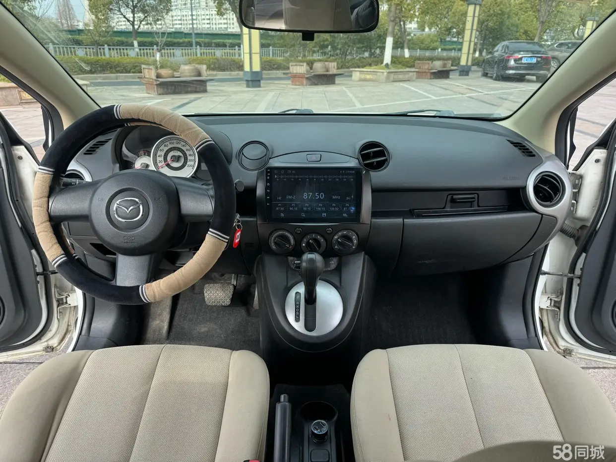 Mazda 2 2010 image de voiture #9