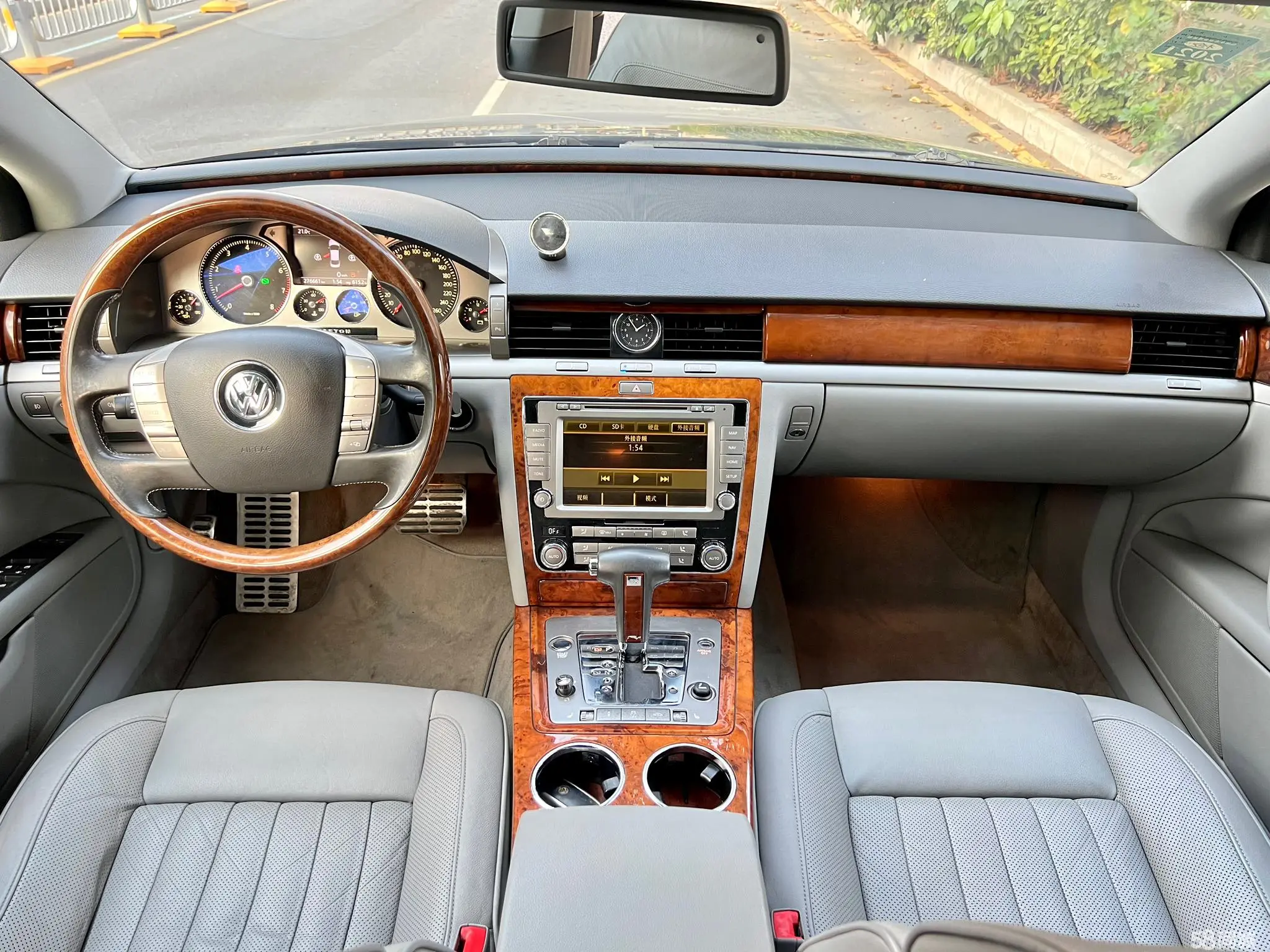 Volkswagen Pheaton 2015 immagine di auto #9