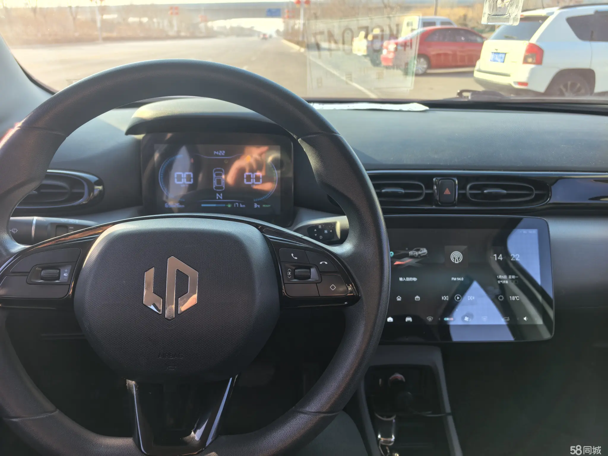 零跑汽车 零跑T03 2020 汽车图片 #9