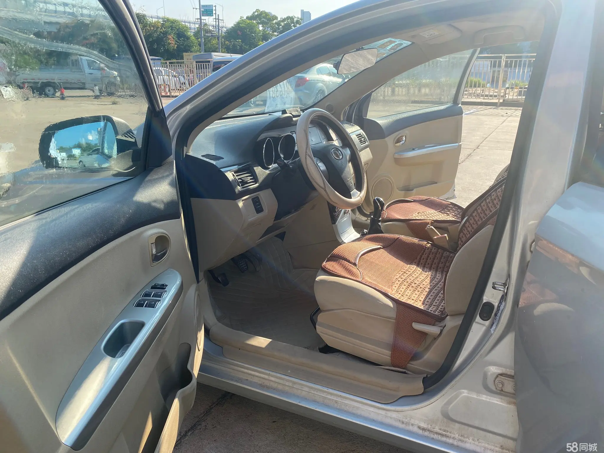 Great Wall C30 2013 car image #9