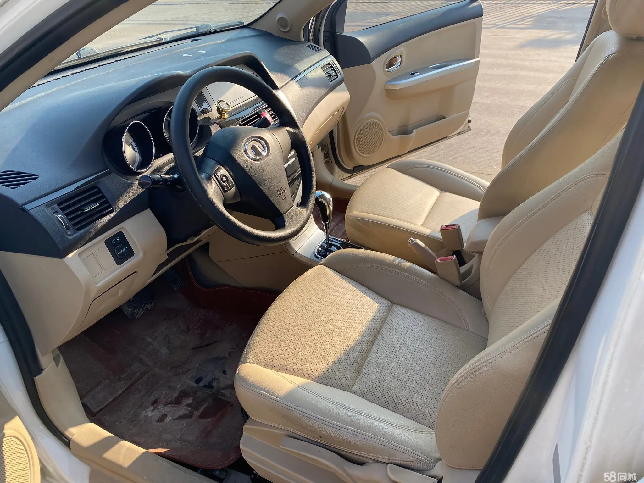 Great Wall C30 2013 car image #9