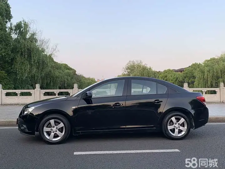 Chevrolet Cruze 2013 immagine di auto #9