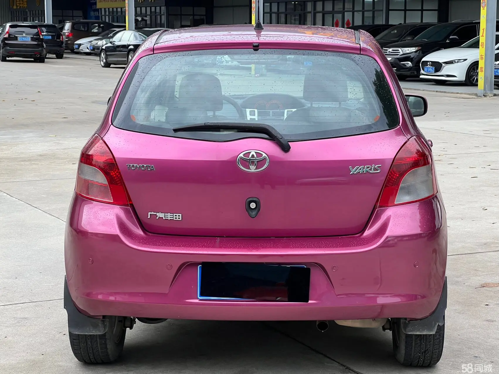 Toyota Yaris 2012 изображение автомобиля #9