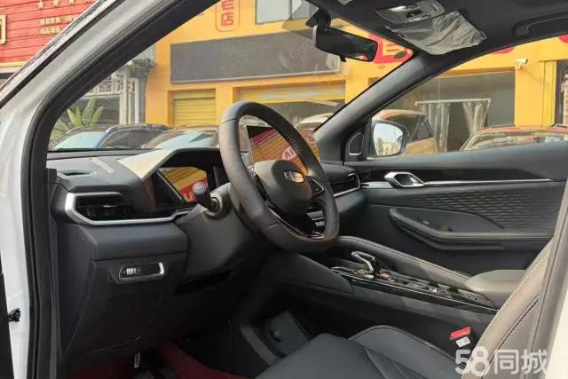 GEELY Coolray 2025 car image #9