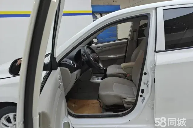 Changan Alsvin V3 2018 car image #9