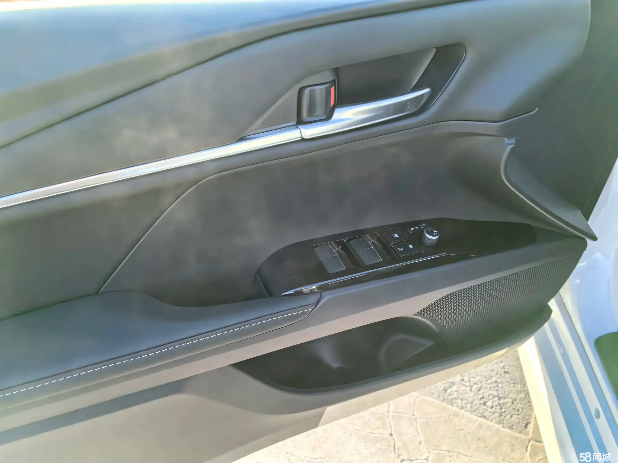 Toyota Camry 2025 immagine di auto #9