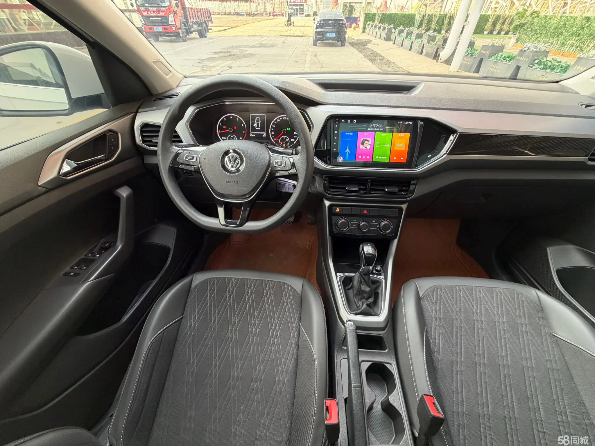 Volkswagen T-Cross 2020 #9 Volkswagen T-Cross 2020 car image #9