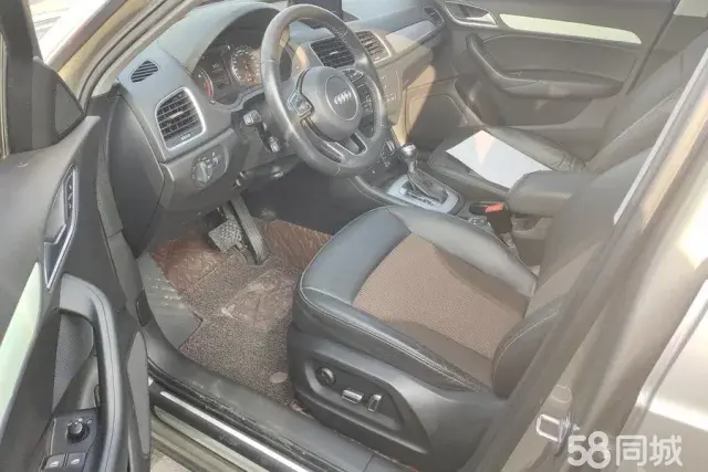 Audi Q3 2017 car image #9