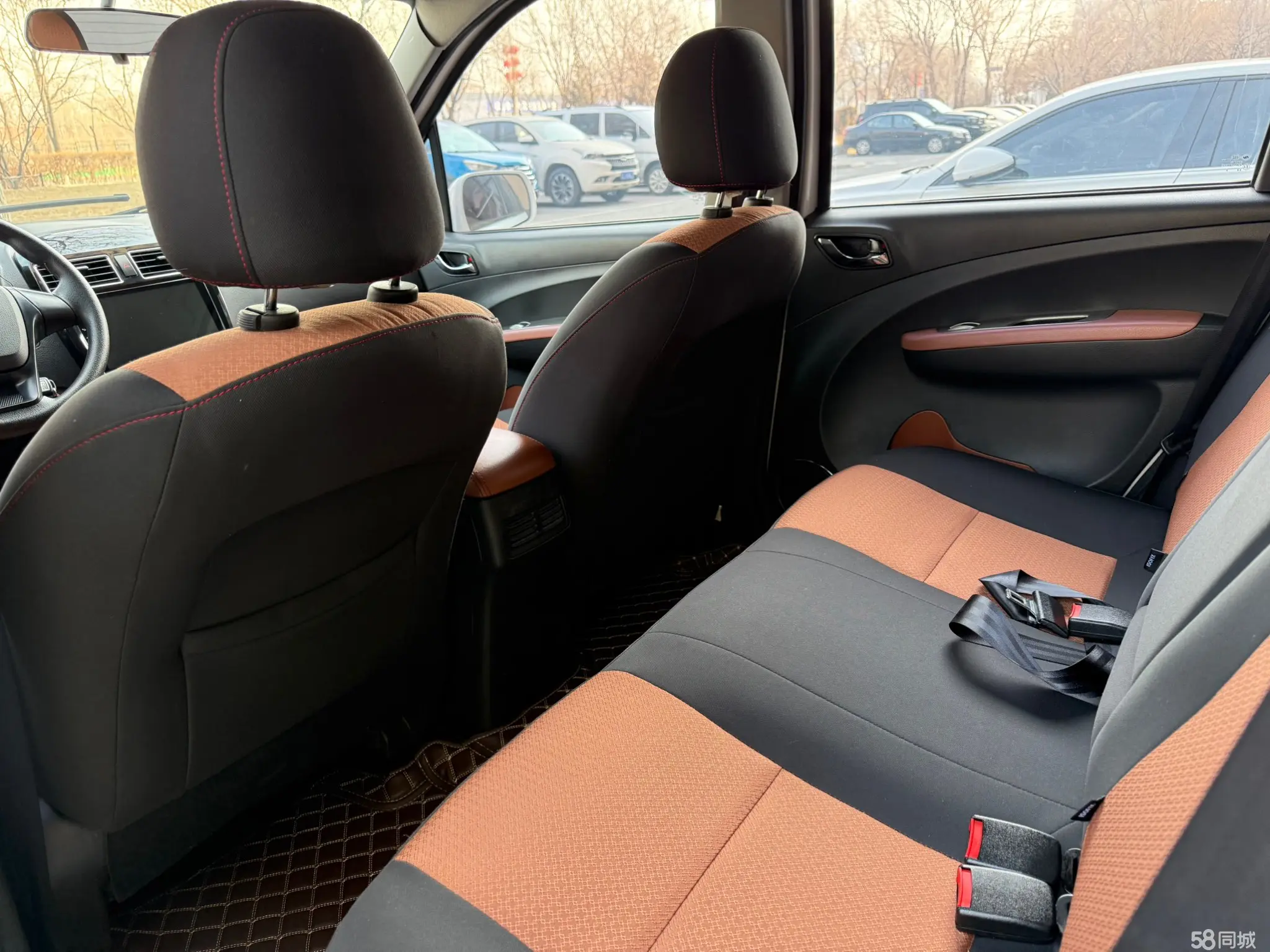 Forthing JOYEAR X5 2015 image de voiture #9