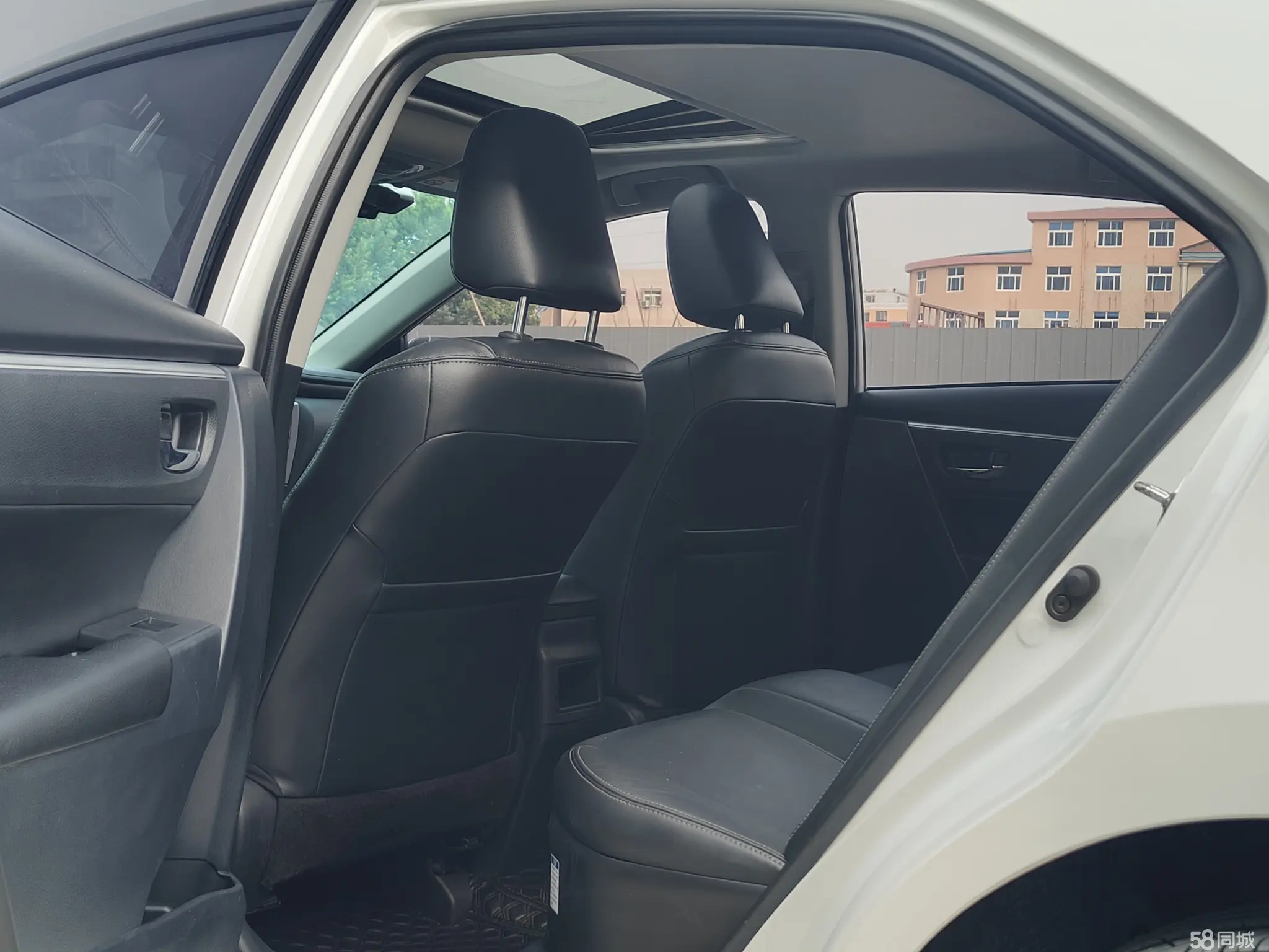 Toyota Corolla Hybird E+ 2020 immagine di auto #9