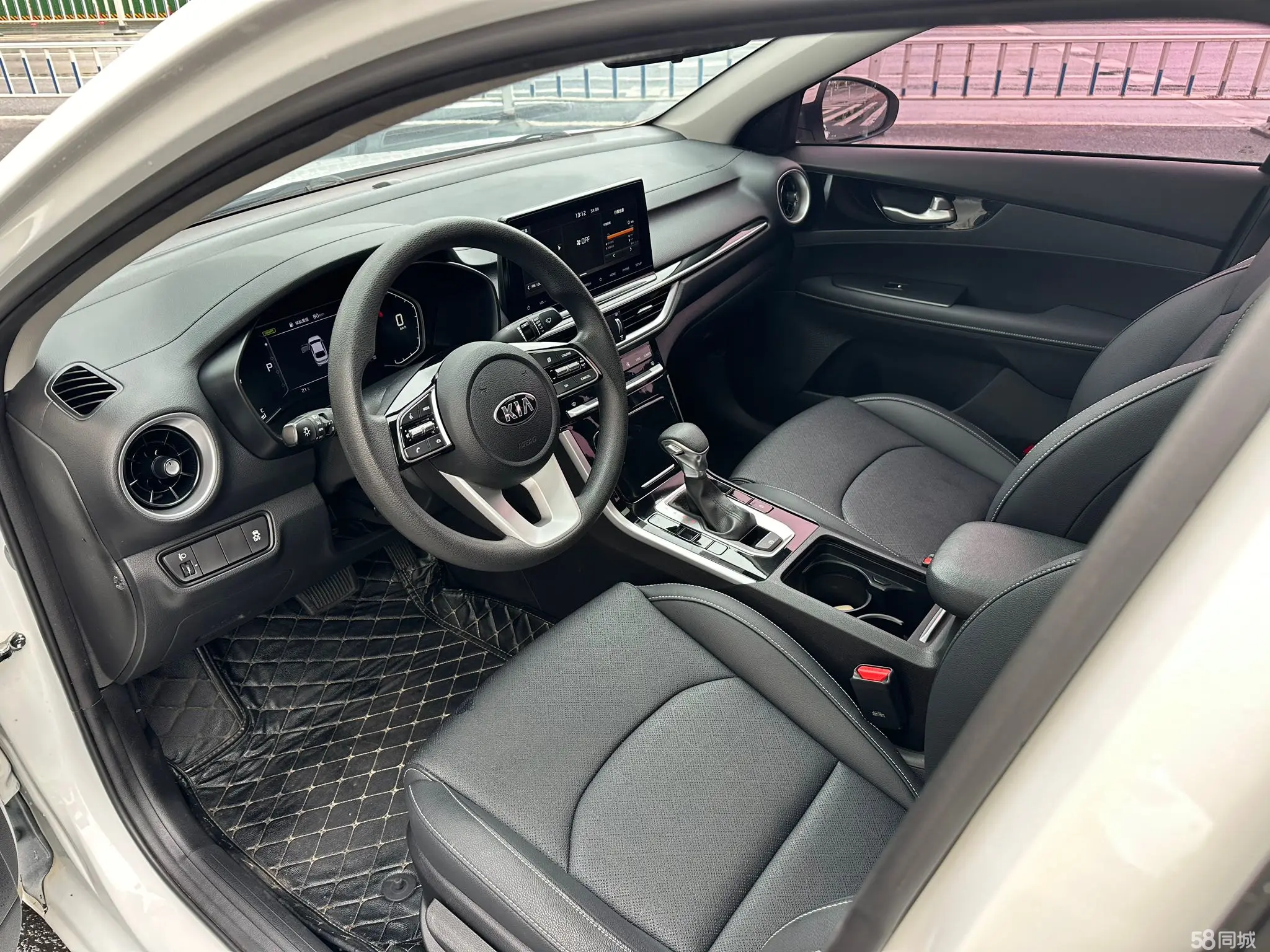 Kia K3 2020 image de voiture #9