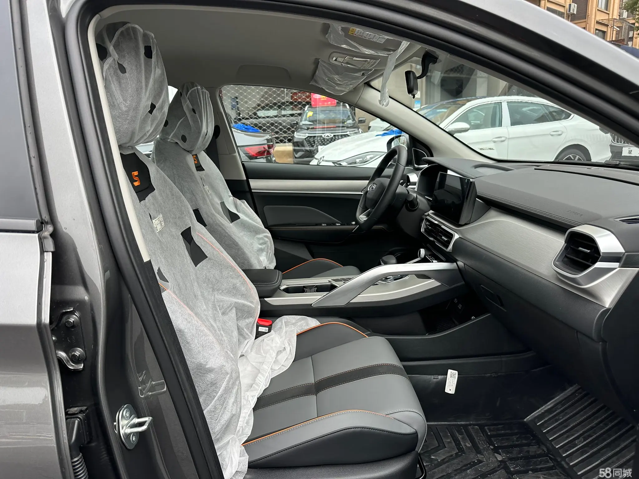 GEELY Coolray 2024 صورة سيارة #9