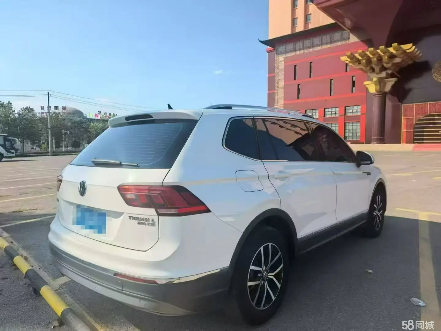 Volkswagen Tiguan L 2019 car image #9