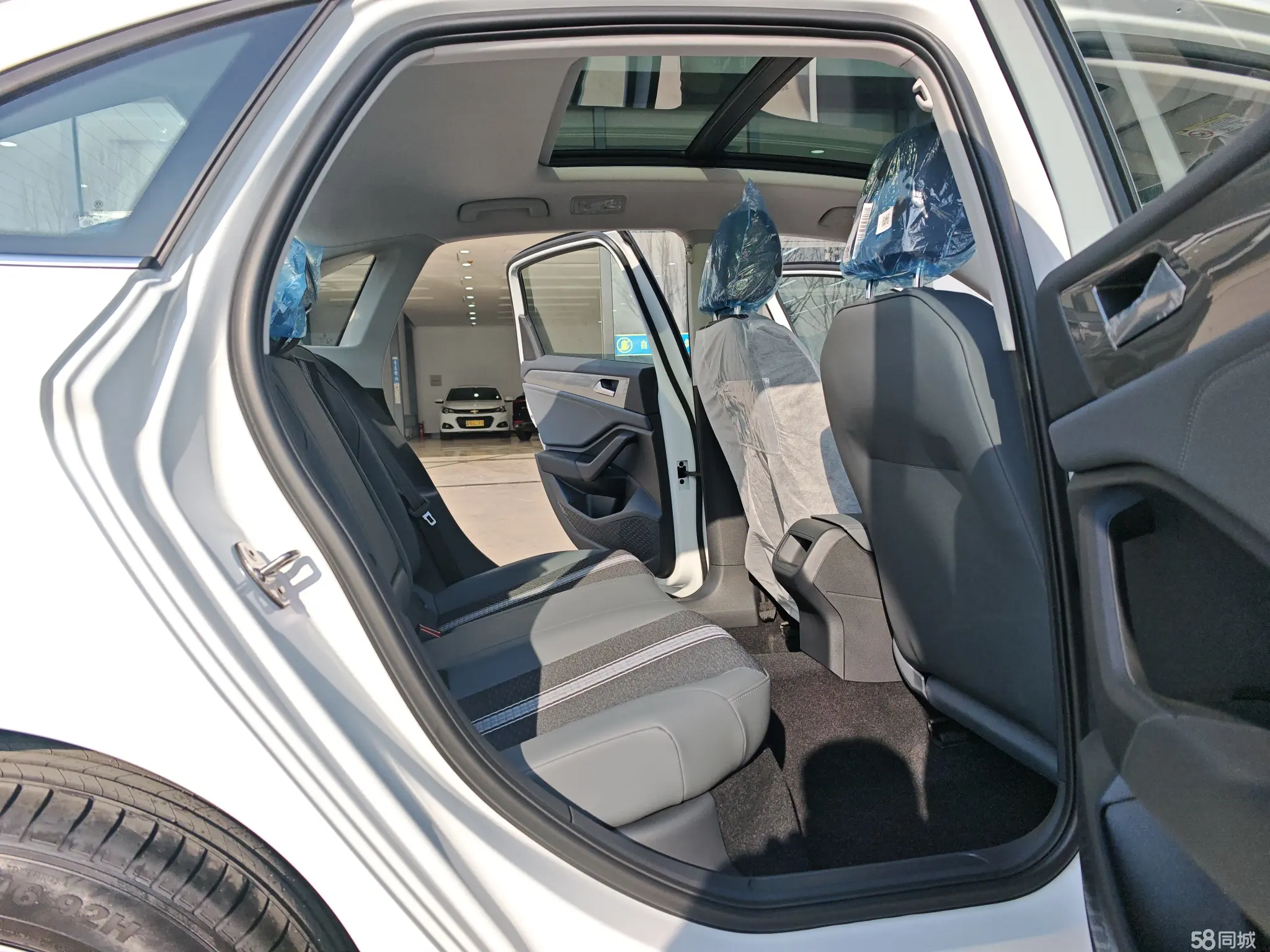 Volkswagen Sagitar 2025 car image #9