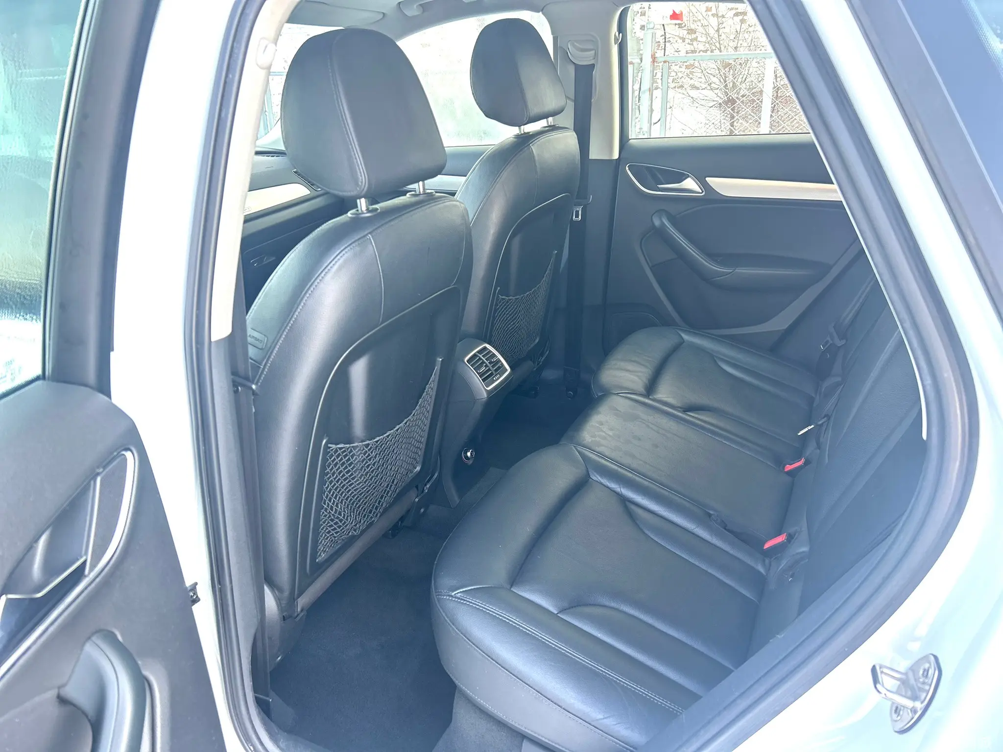 Audi Q3 2013 car image #9