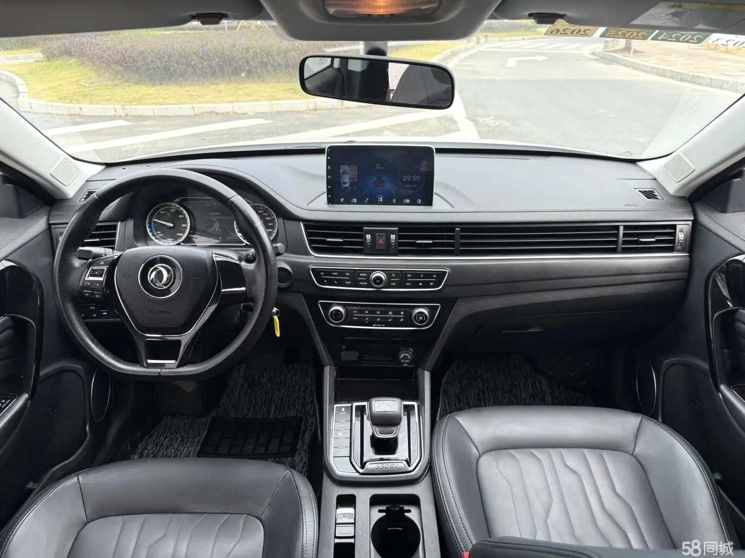 Forthing S50 EV 2021 изображение автомобиля #9