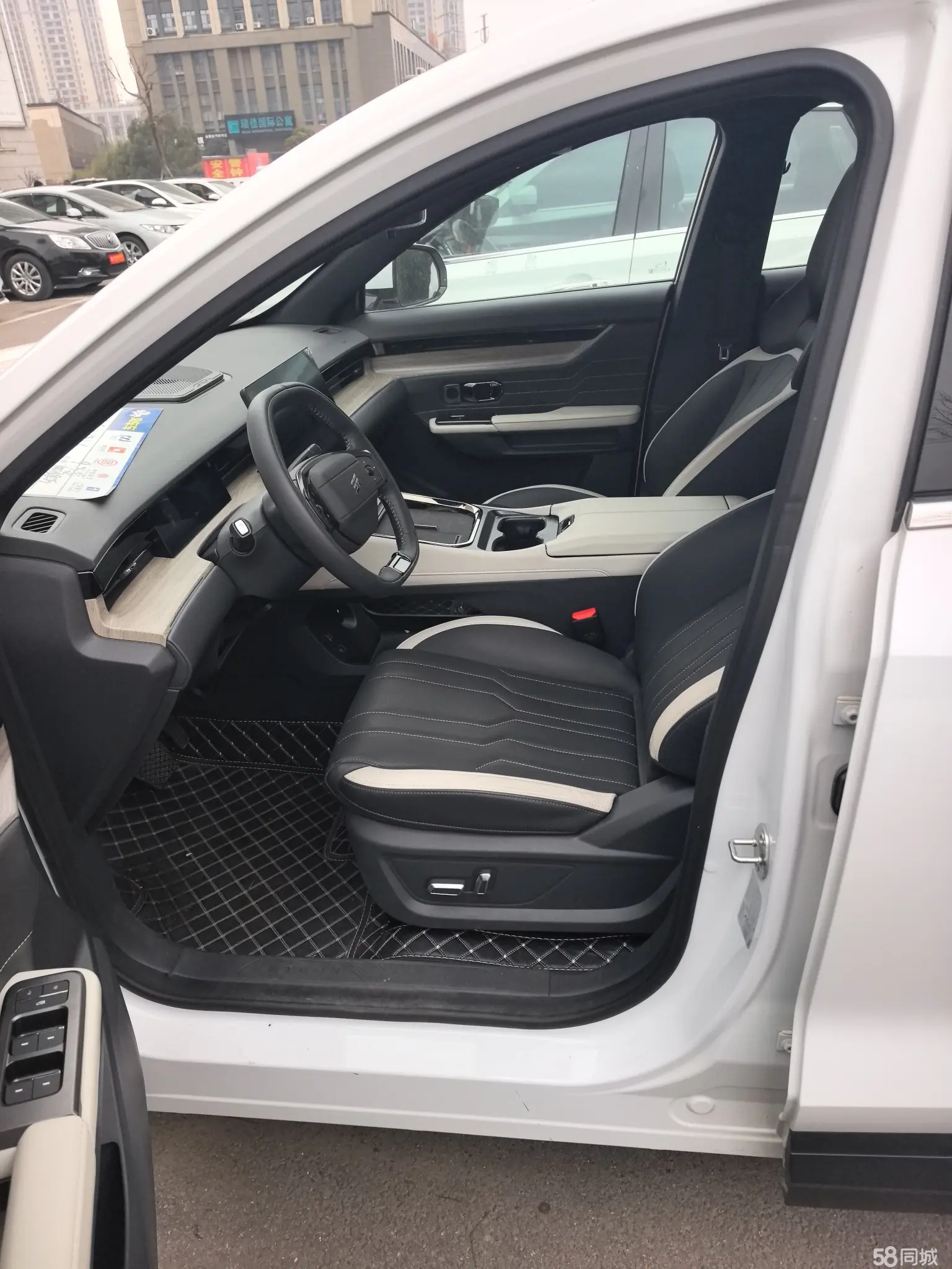 Jetour L6 2024 #9 Jetour L6 2024 car image #9