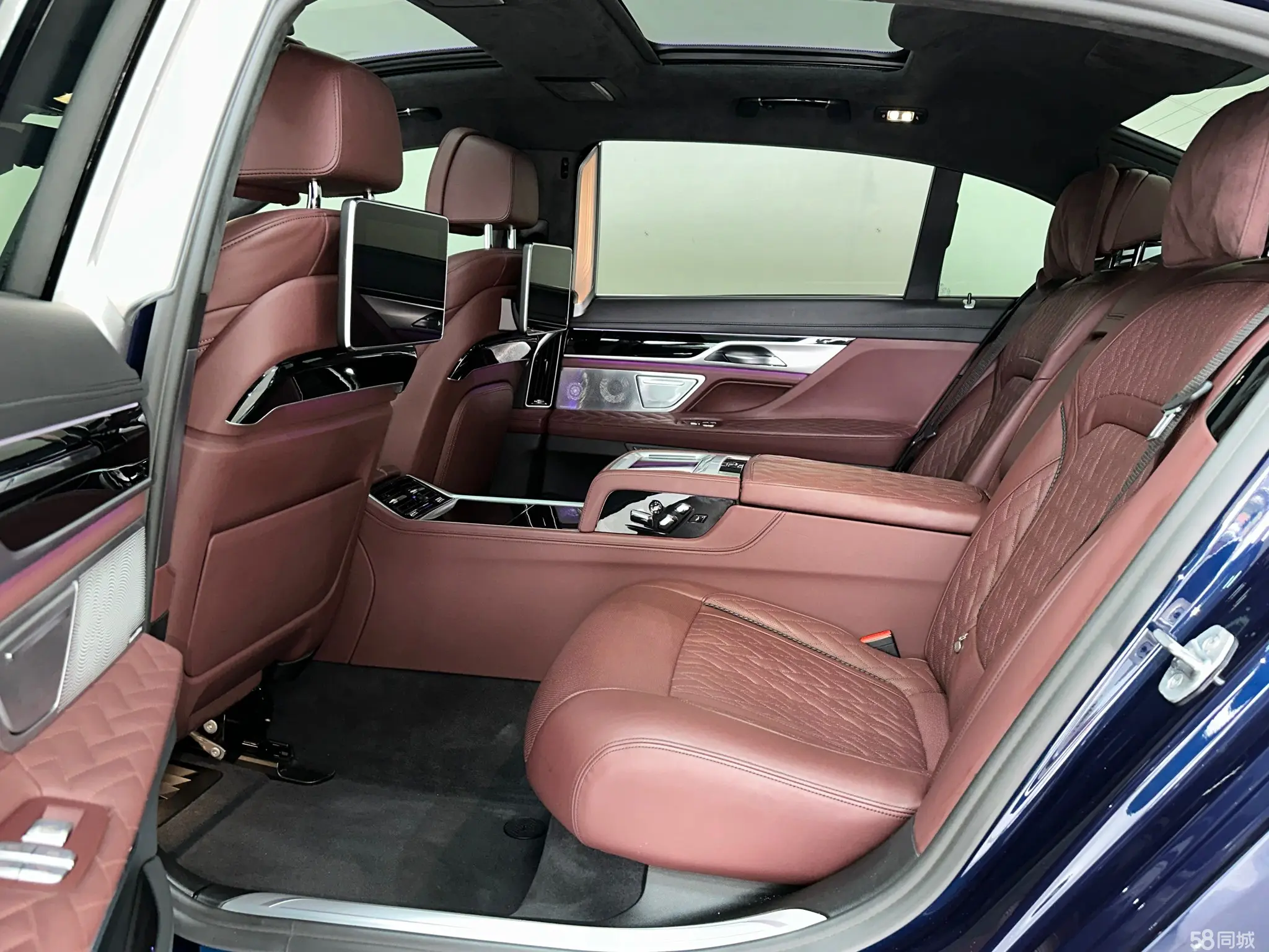 BMW 7 Series 2022 car image #9