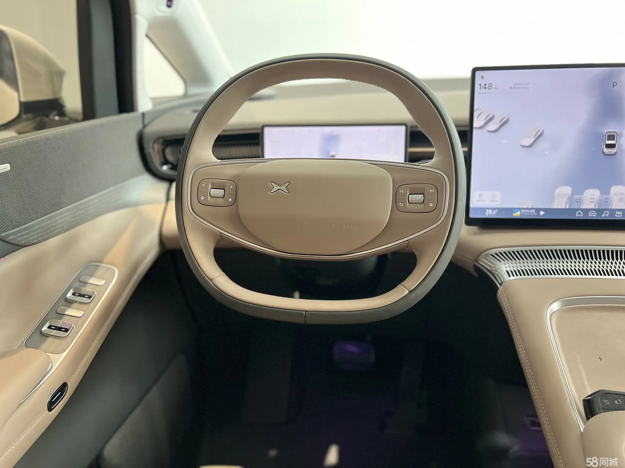 Xpeng X9 2025 car image #9