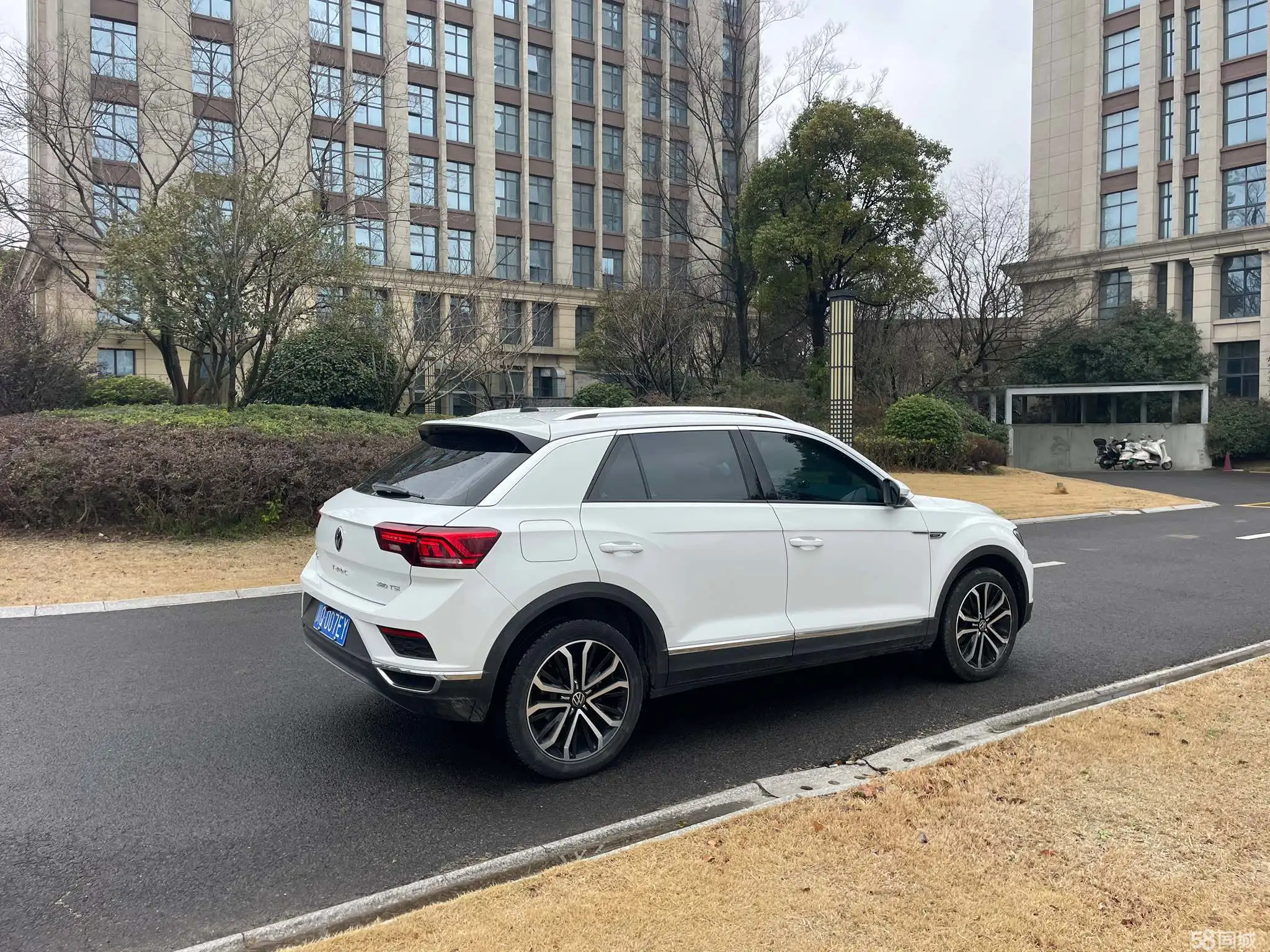 Volkswagen T-Roc 2022 #9 Volkswagen T-Roc 2022 car image #9
