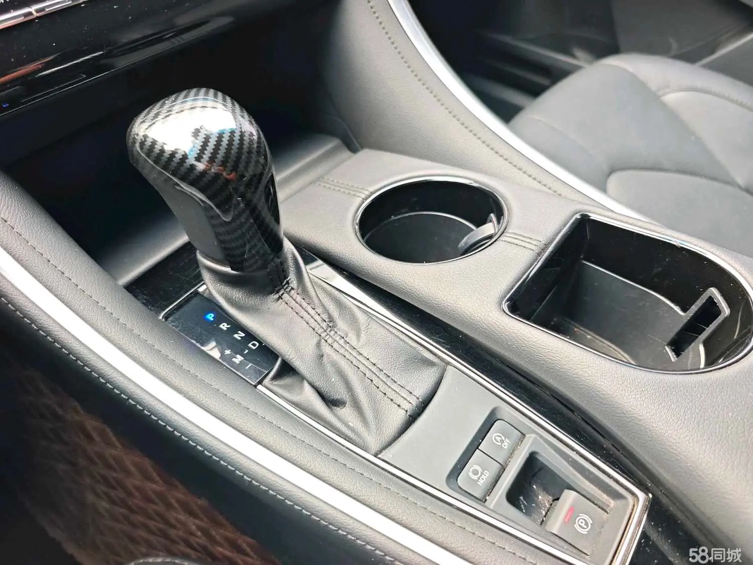 Toyota Avalon 2022 car image #9