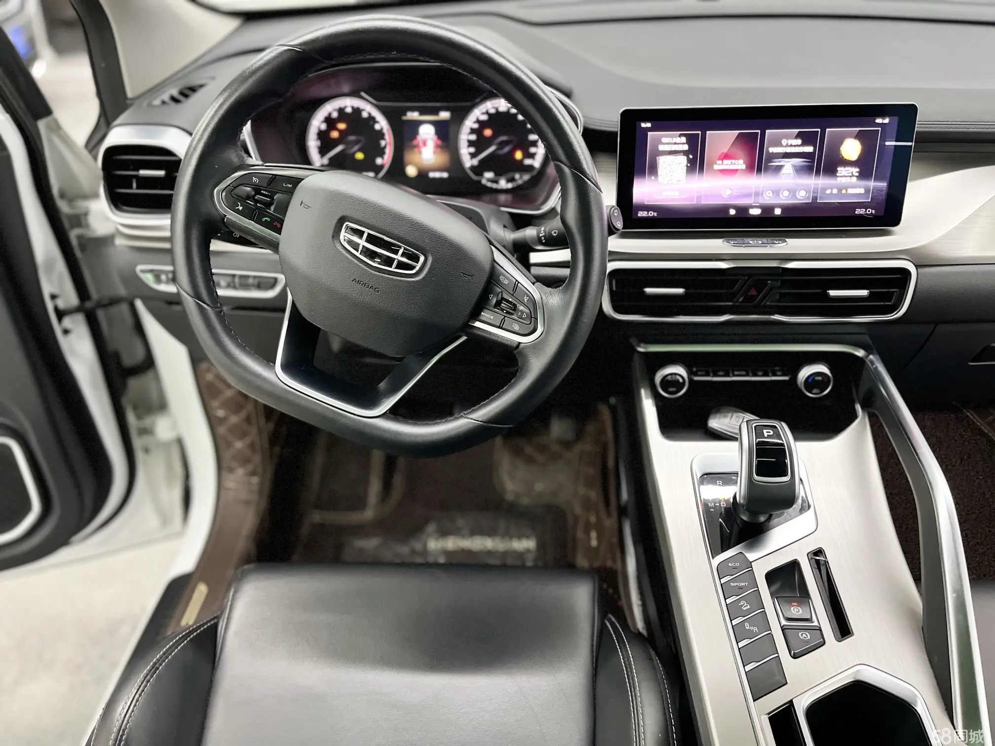 GEELY Coolray 2019 immagine di auto #9