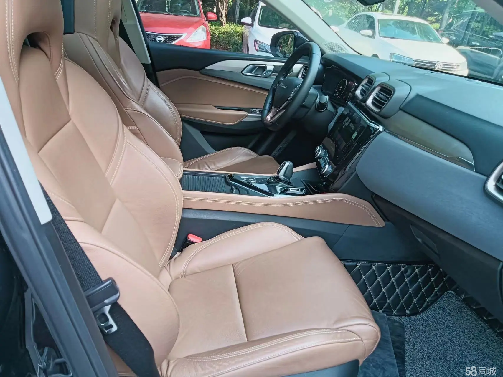 Lynk & Co 03 2019 #9 Lynk & Co 03 2019 car image #9
