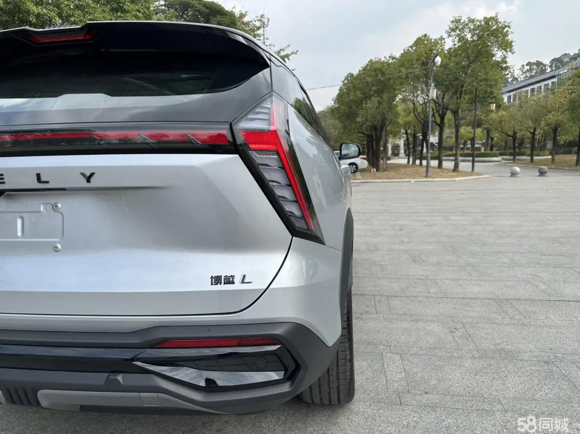 GEELY Boyue L 2026 car image #9