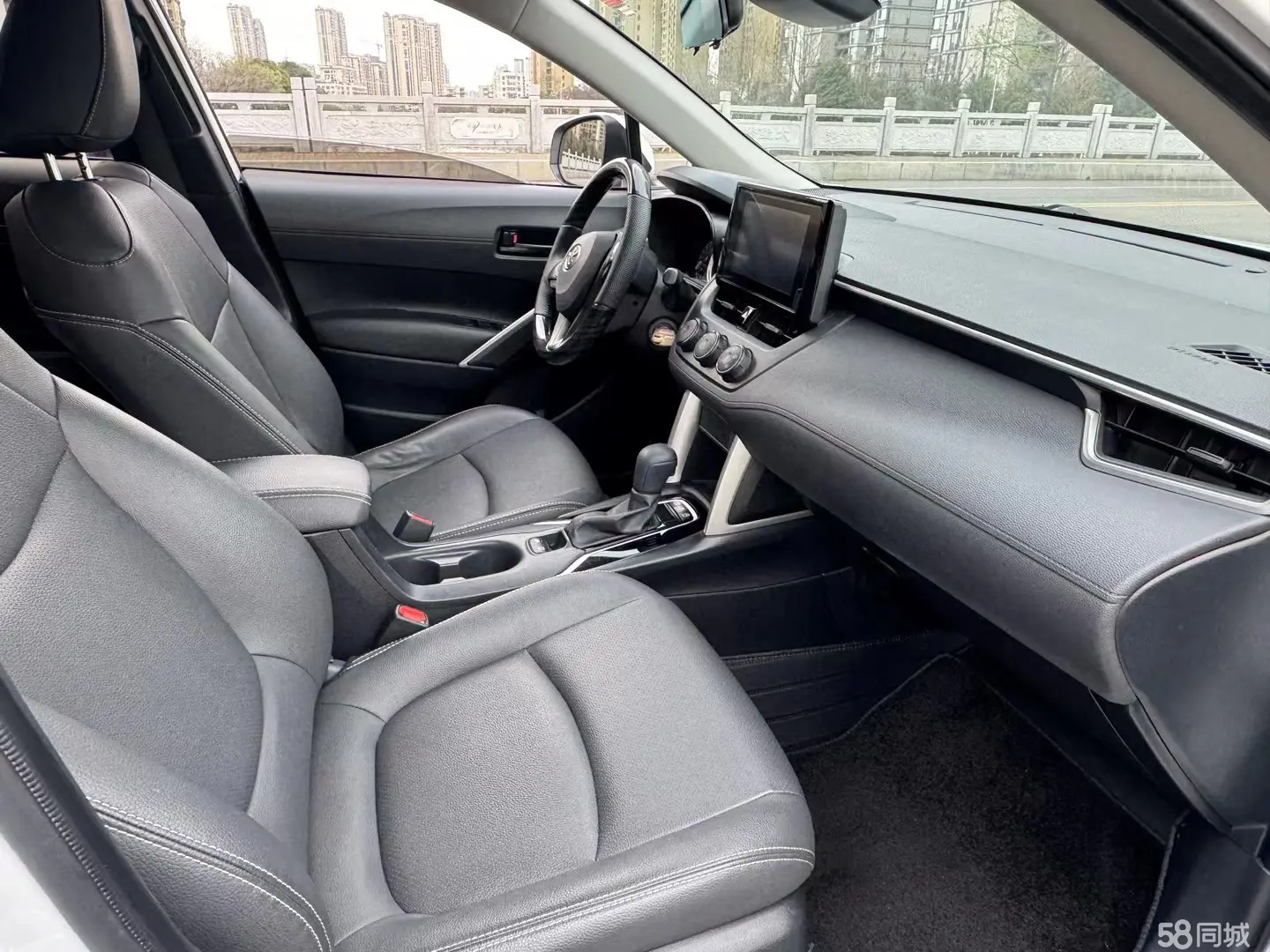 Toyota Corolla Cross 2022 car image #9